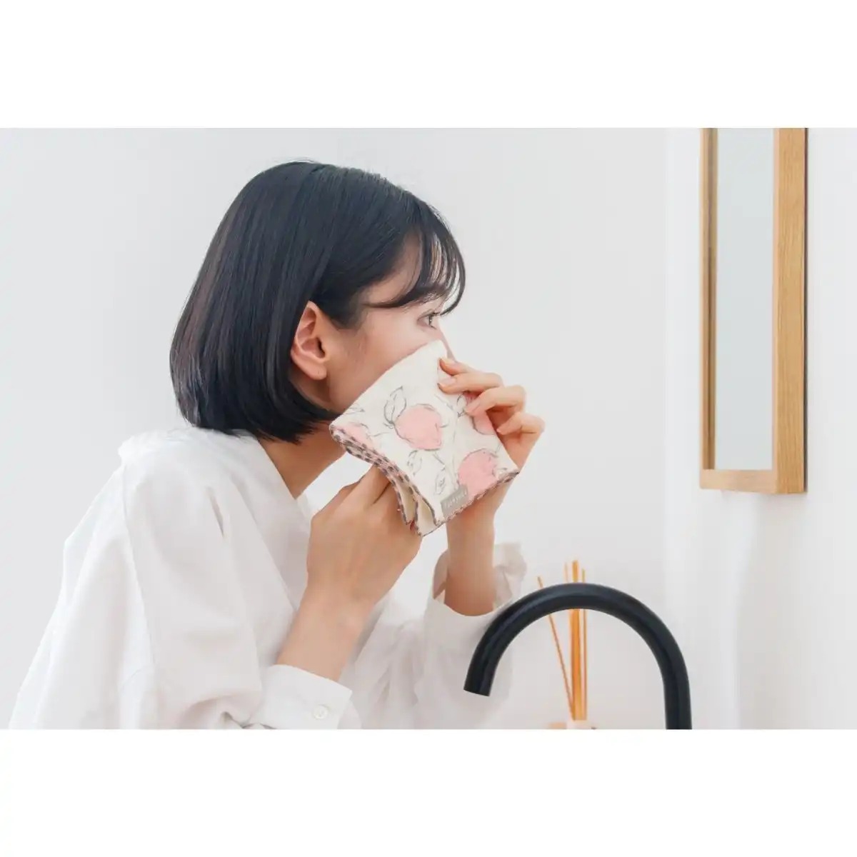 Taoyaka たおやか チュ－リップ 4重 ガーゼ織 ハンカチ｜ギフトプラザオンライン