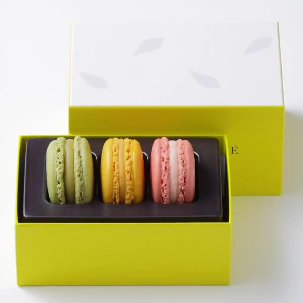 ピエール・エルメ・パリ マカロン3個詰合せ ※メーカー直送品｜ギフト