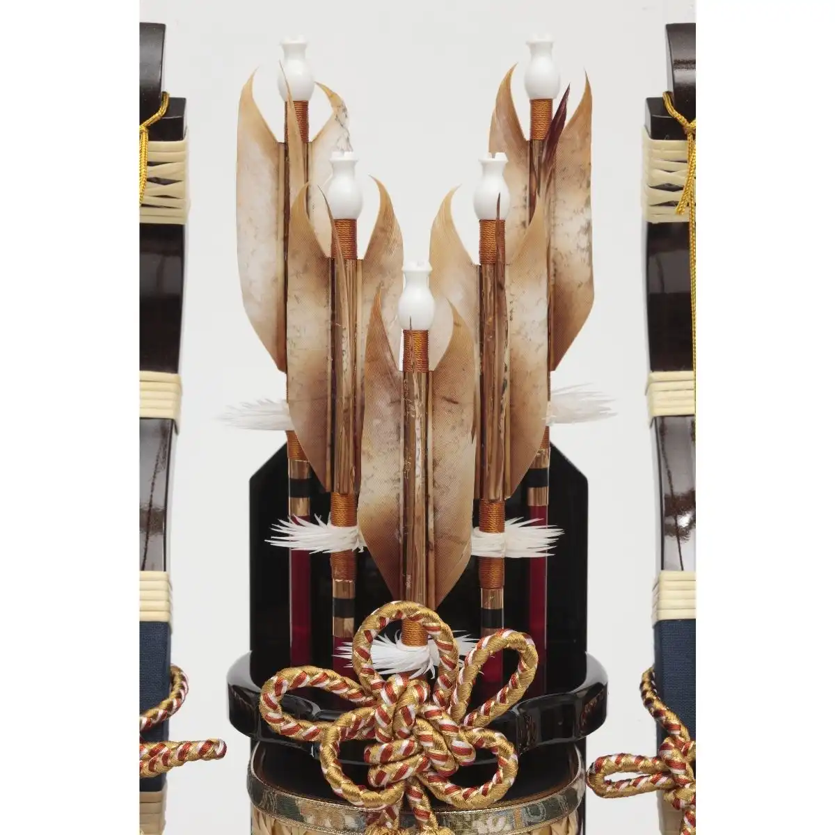 東京久月　破魔弓　アクリルケース6号・サイズ間口約１１×奥行約１０×高さ約３０㎝ 久月 破魔弓 本籐 茶黒暈六角アクリルケース｜ギフトプラザオンライン